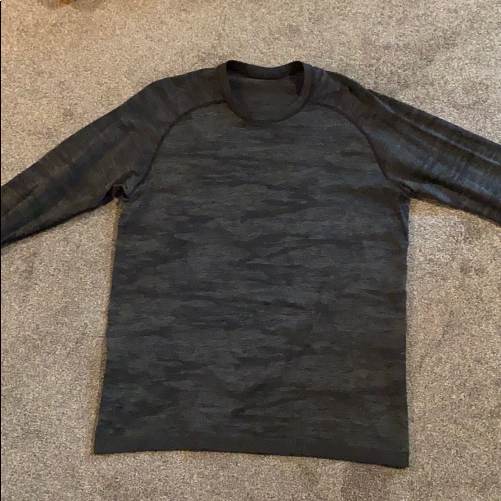 Men’s lululemon metal vent shirt